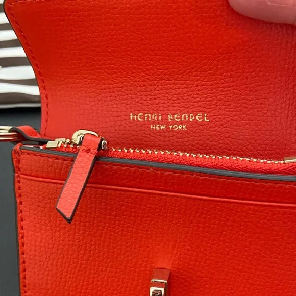 Henri Bendel Orange Leather Compact Wallet - Picture 4 of 16